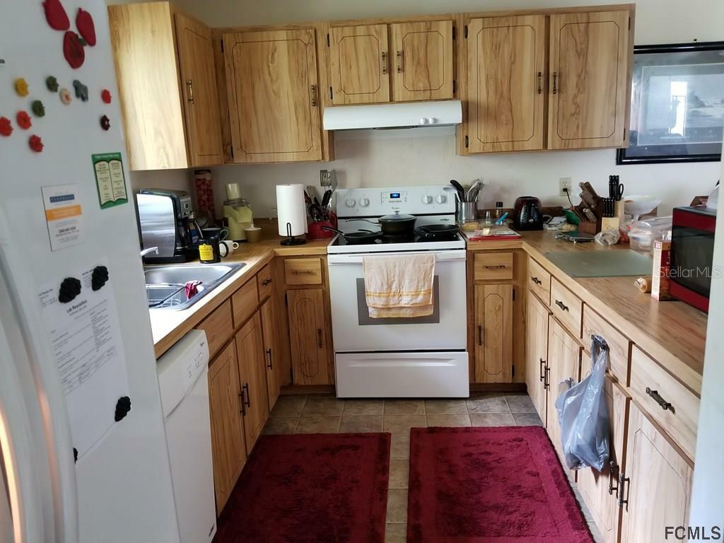 Property Photo: 72 Welling Lane FL 32164