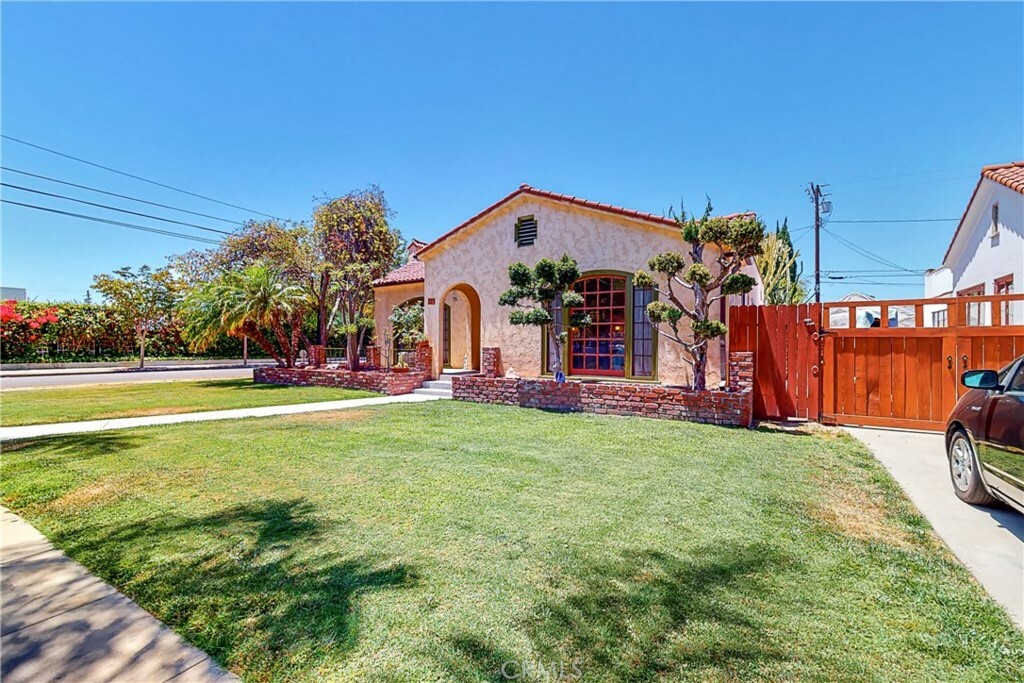 Property Photo:  301 N Janss Street  CA 92805 