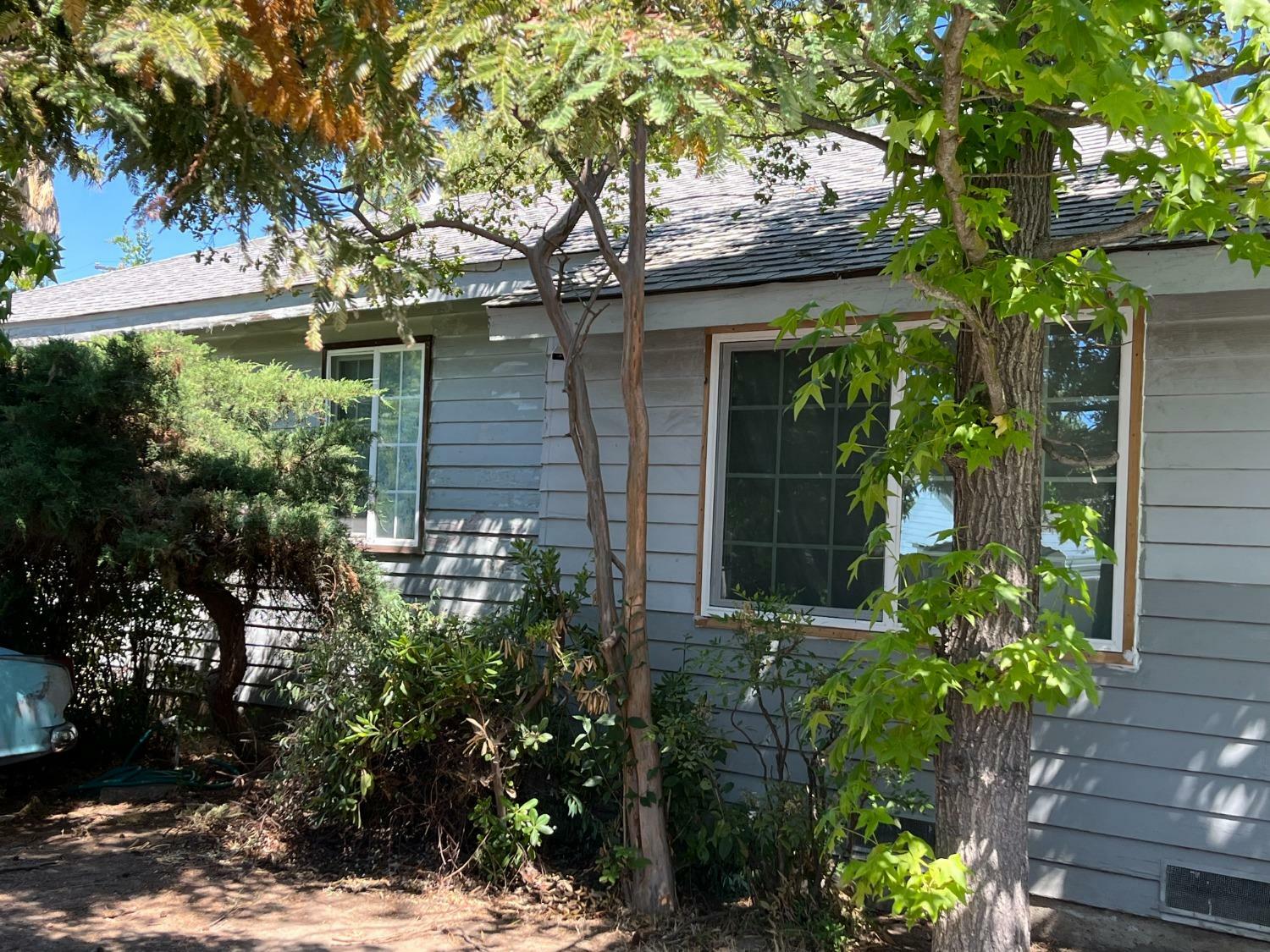 Property Photo: 1619 W Sonoma CA 95204