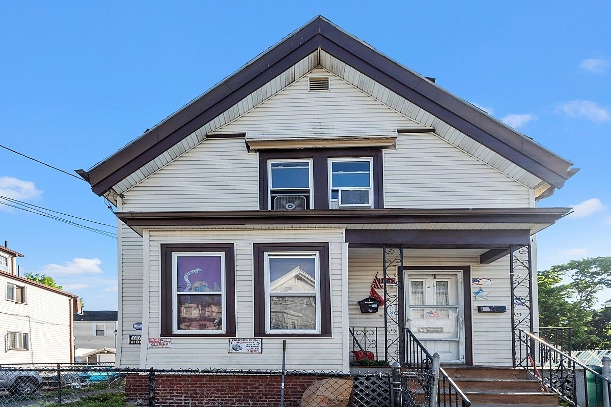 Property Photo: 8 Congress Street M054b260l029 MA 01904