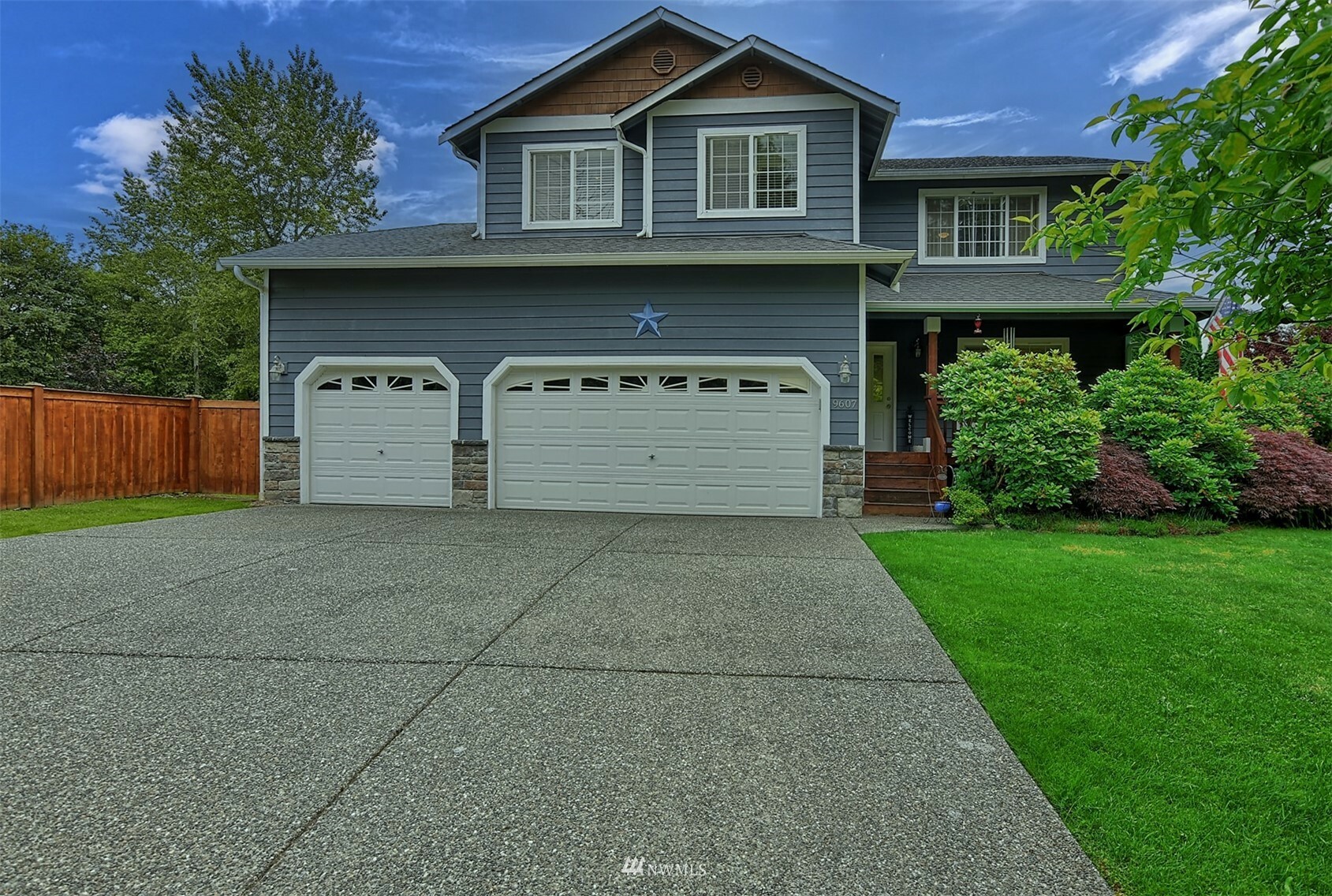 Property Photo:  9607 83rd Avenue NE  WA 98270 