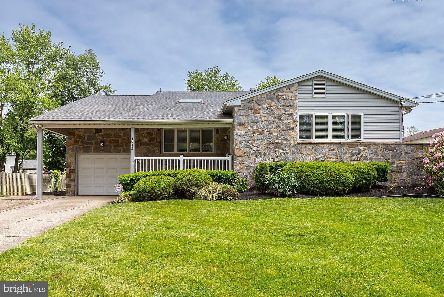 Property Photo:  1712 Country Club Drive  NJ 08003 