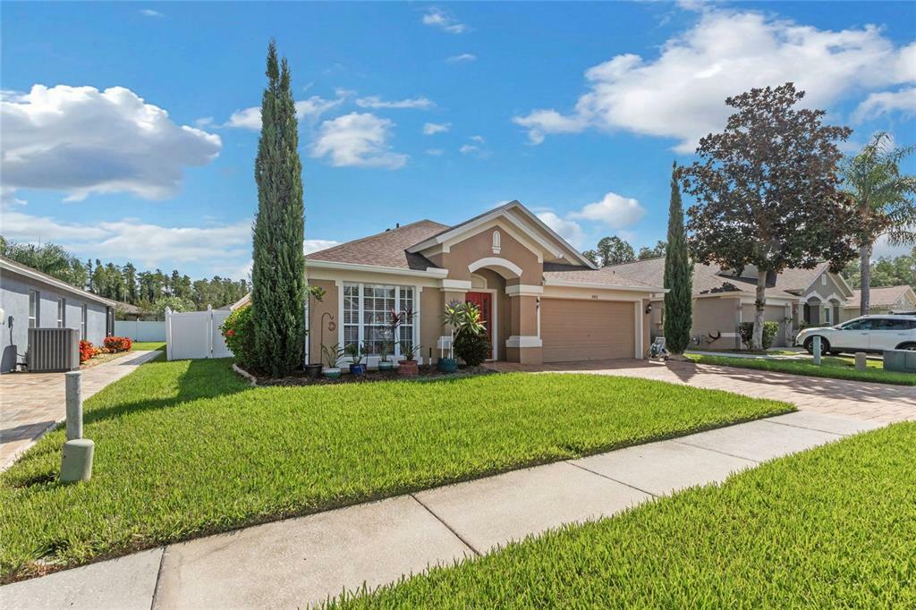 Property Photo:  30821 Saint Vincent Court  FL 33543 