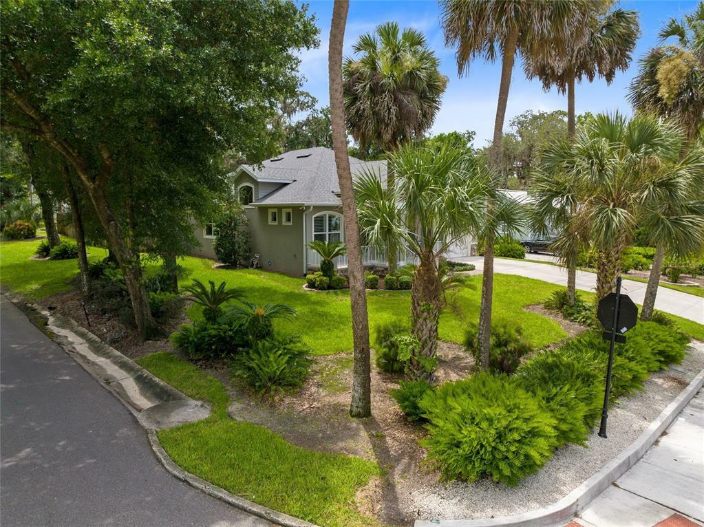 Property Photo:  323 Hermits Trail  FL 32701 