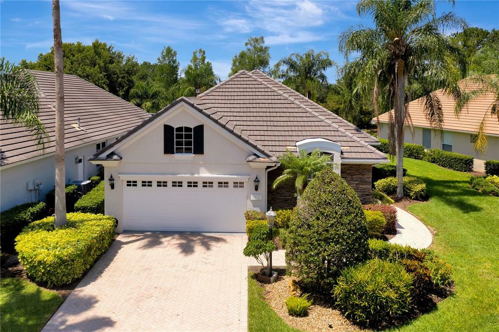 Property Photo: 7112 Sandhills Place FL 34202