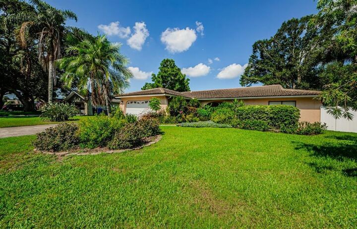 1306 Stony Brook Lane  Dunedin FL 34698 photo