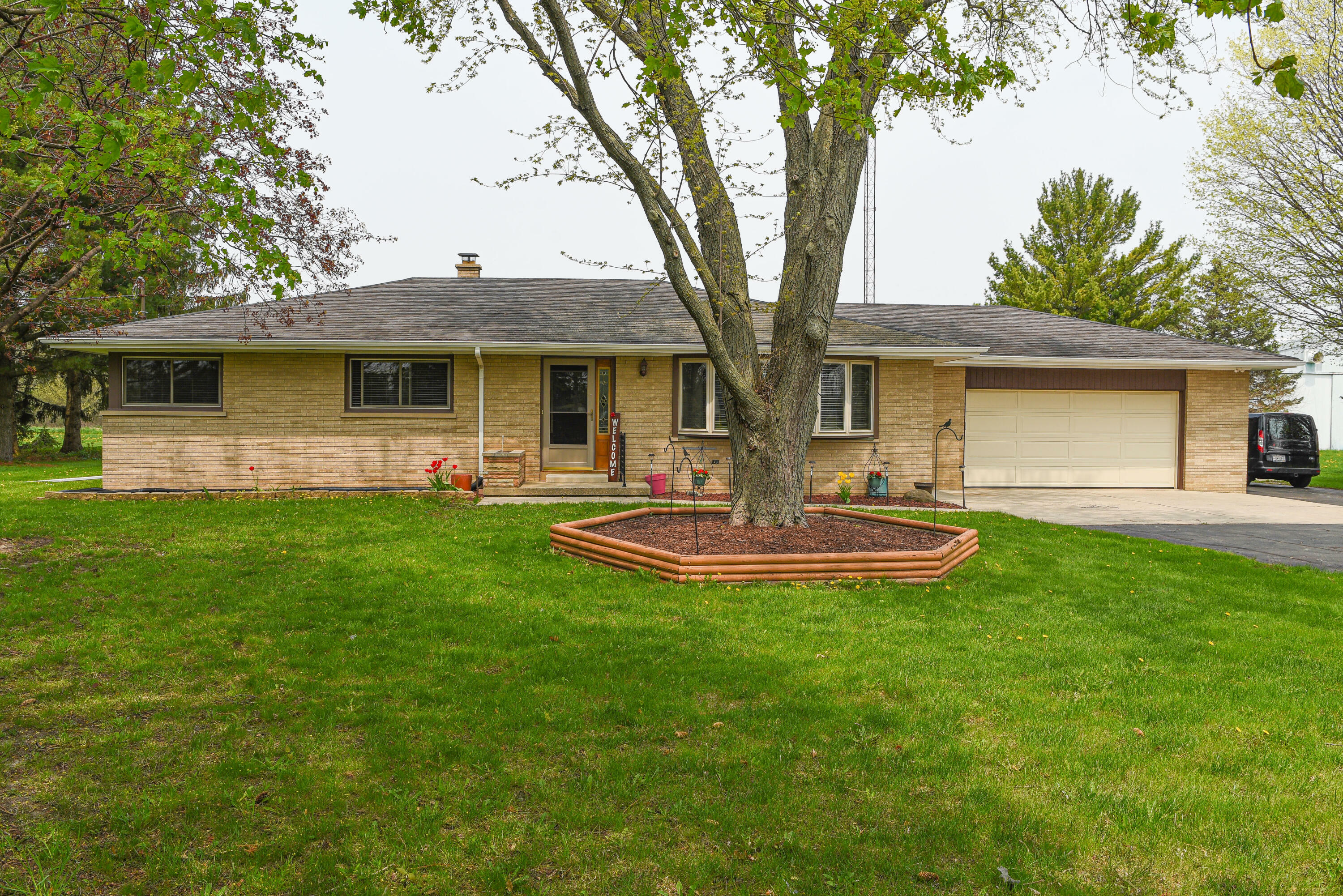 Property Photo: 7306 12th St WI 53144