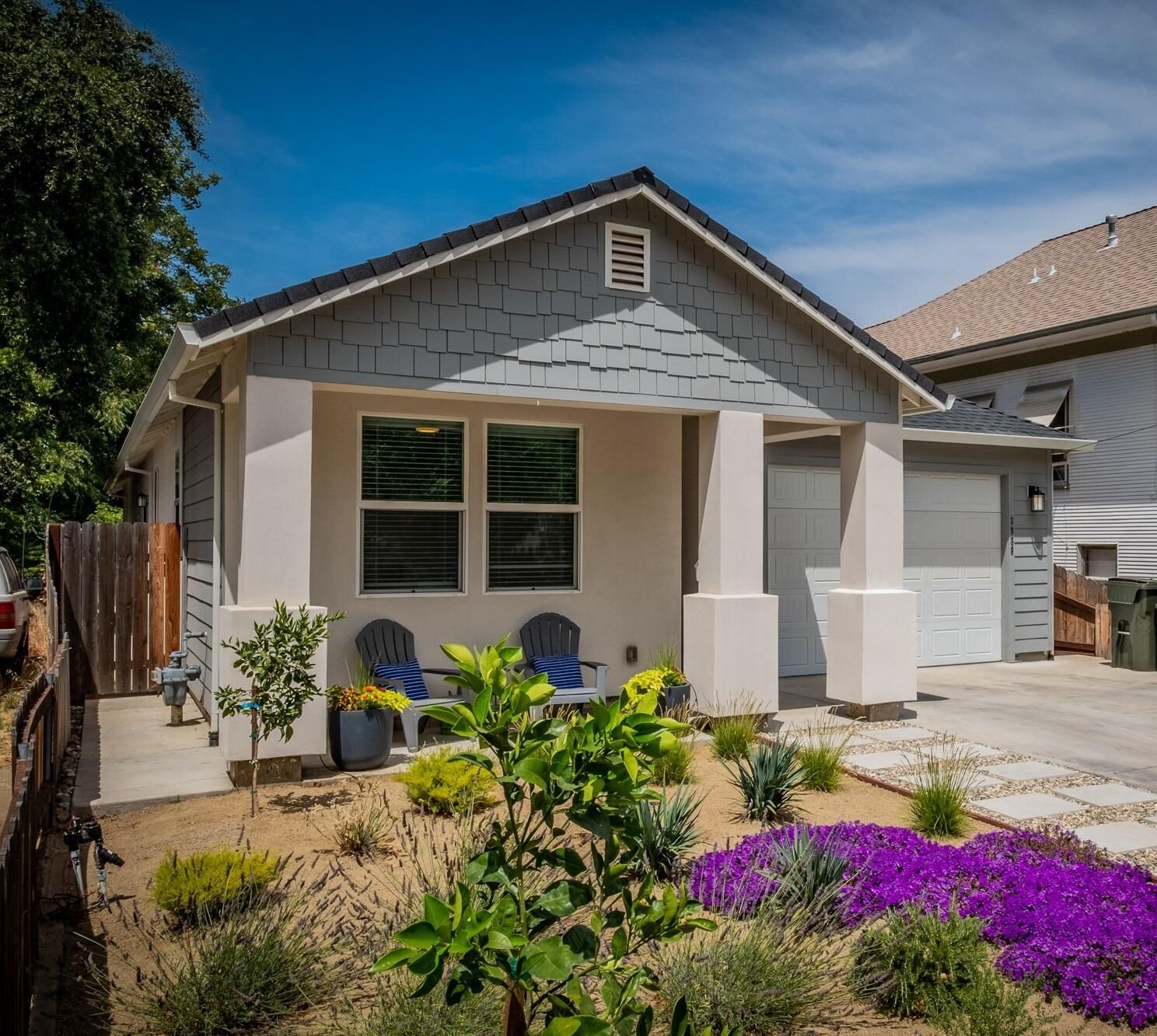 Property Photo:  3939 4th Avenue  CA 95817 