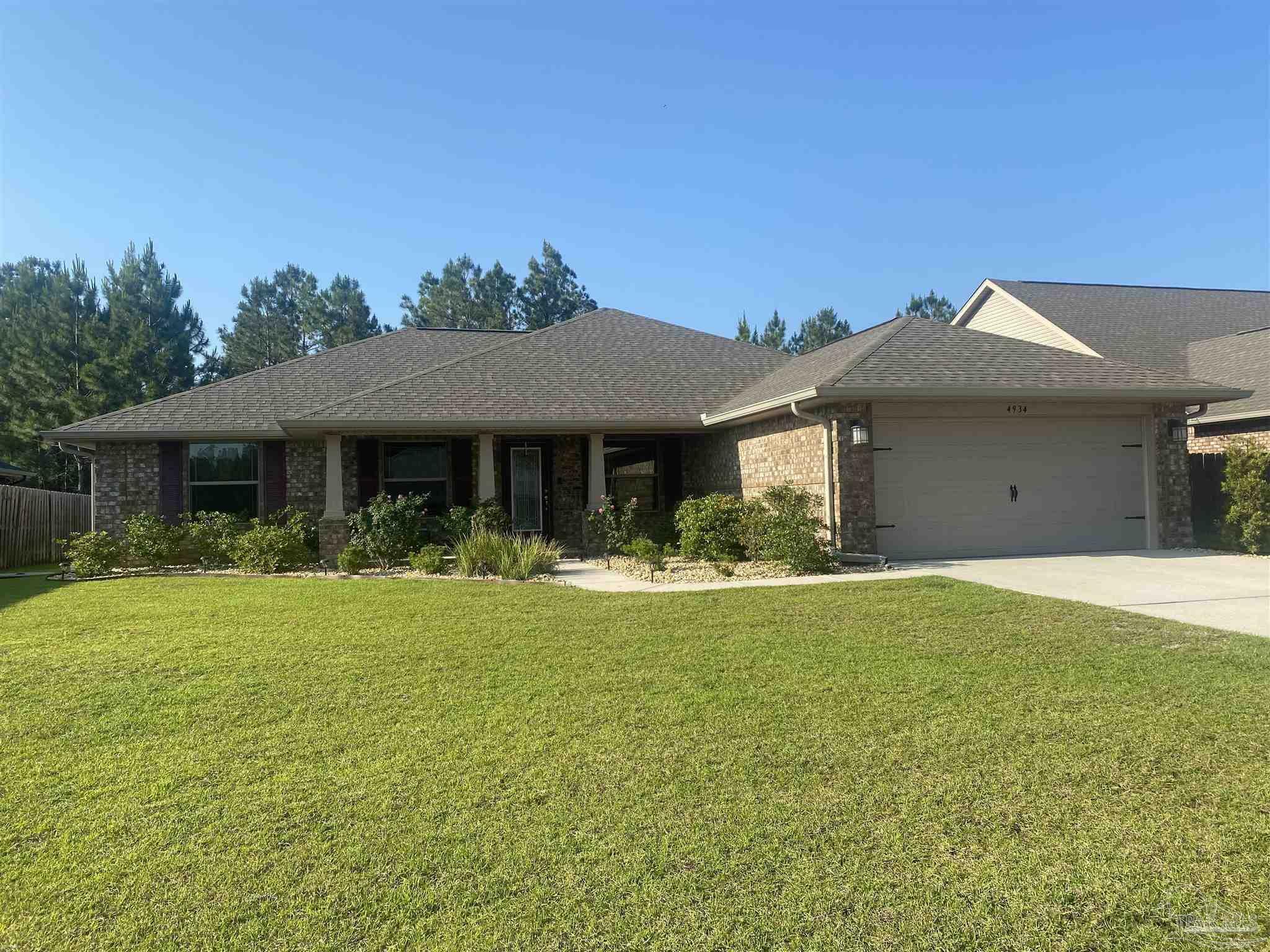 Property Photo:  4934 Tributary Dr  FL 32570 