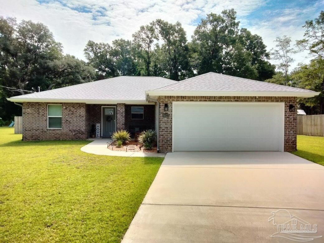 Property Photo:  5622 Riviera Dr  FL 32583 