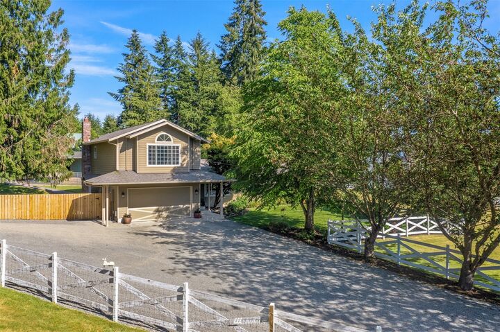 18124 246th Avenue SE  Maple Valley WA 98038 photo