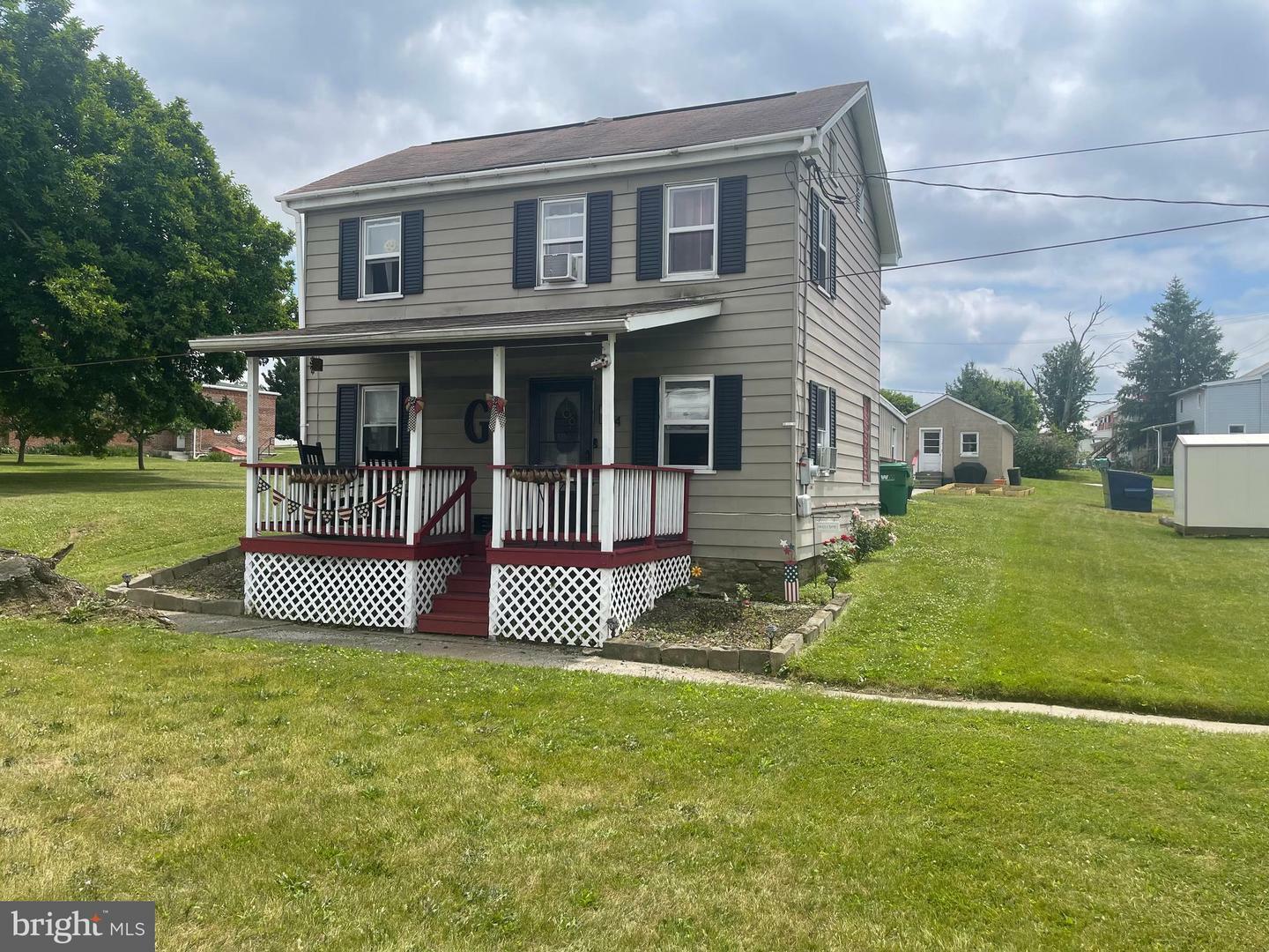 Property Photo: 4 E Hanover Street PA 17325
