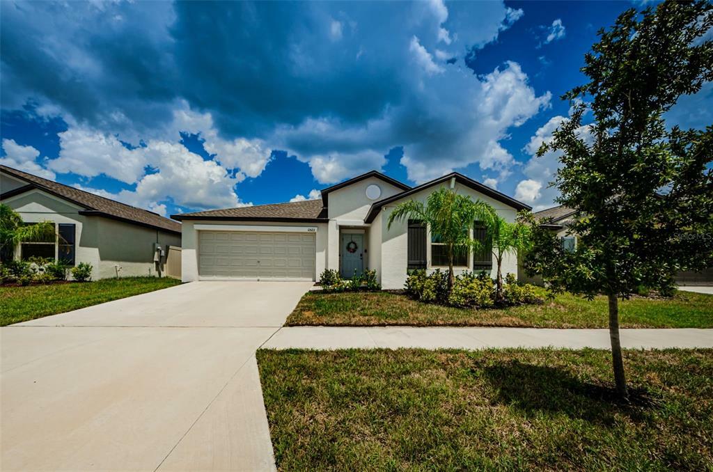 Property Photo: 11523 Sage Canyon Drive FL 33578