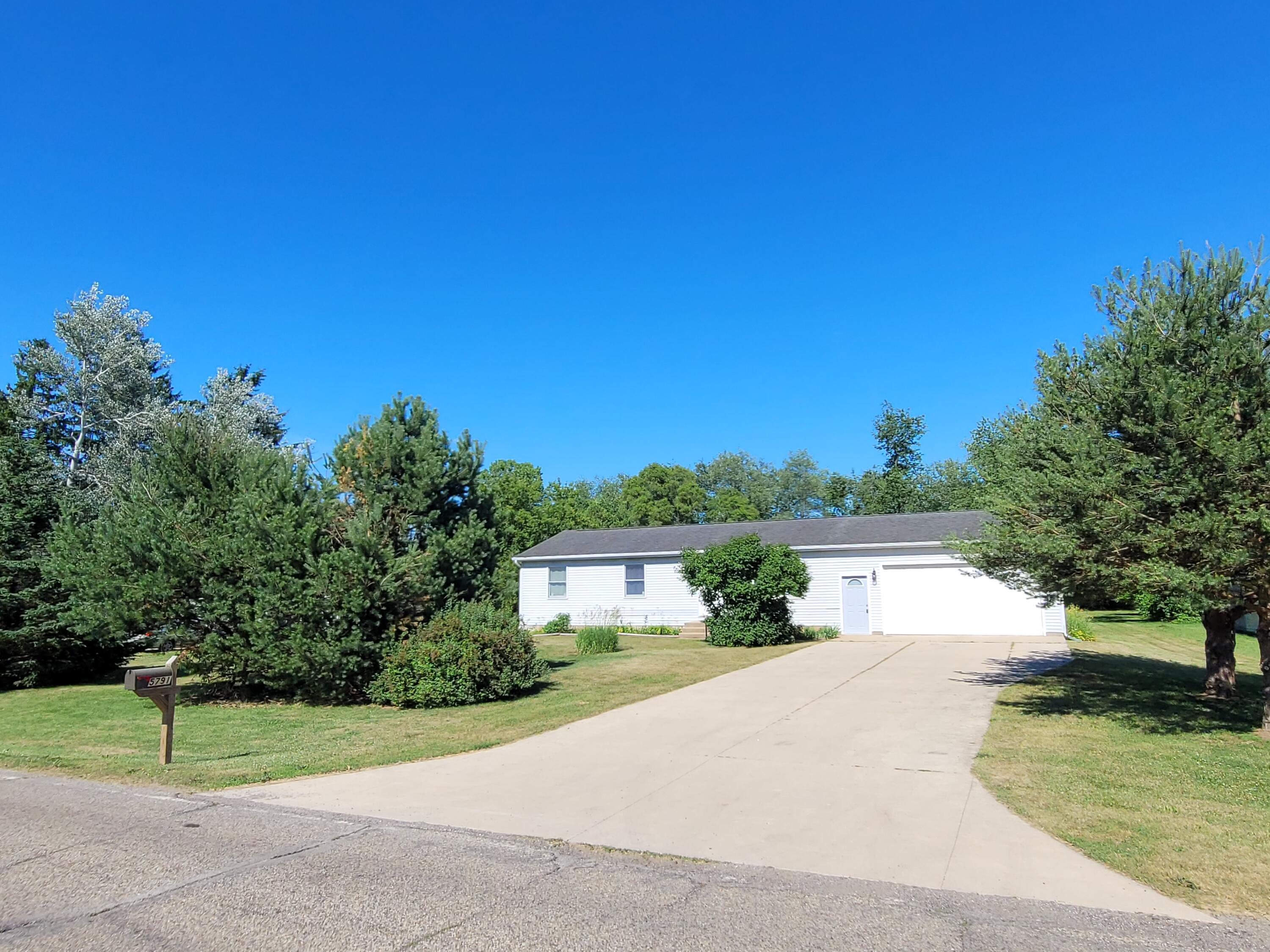 Property Photo: 5791 Oakpoint Road MI 49201