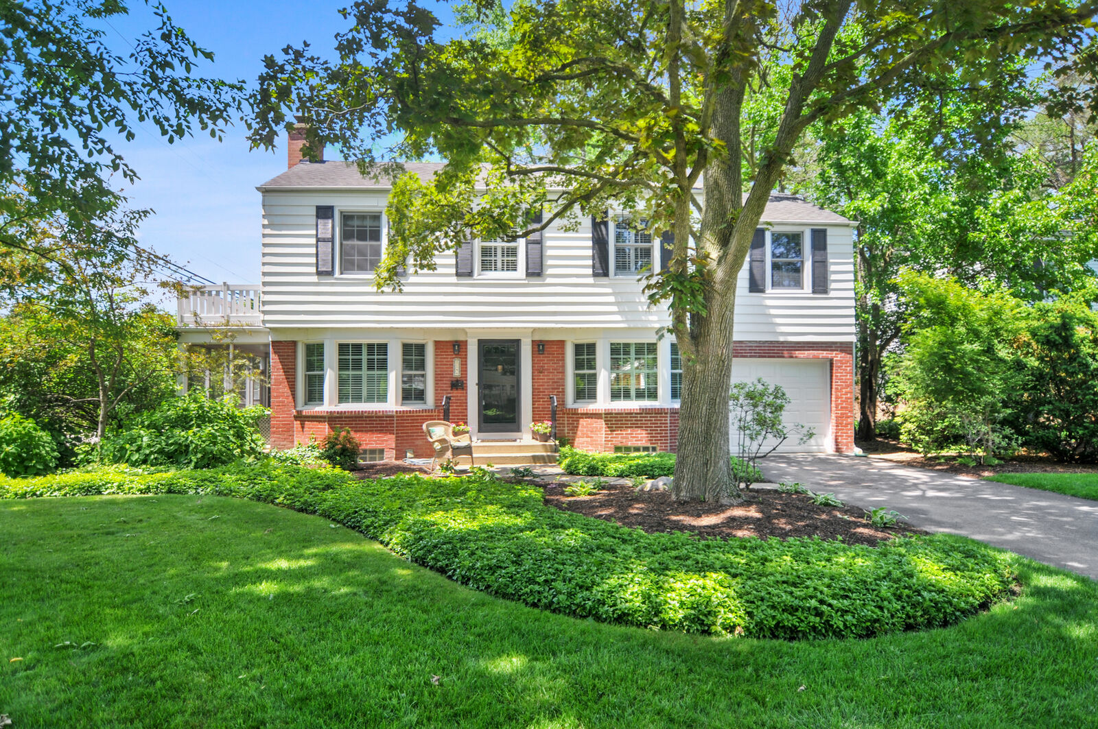 Property Photo:  1144 Butternut Lane  IL 60062 