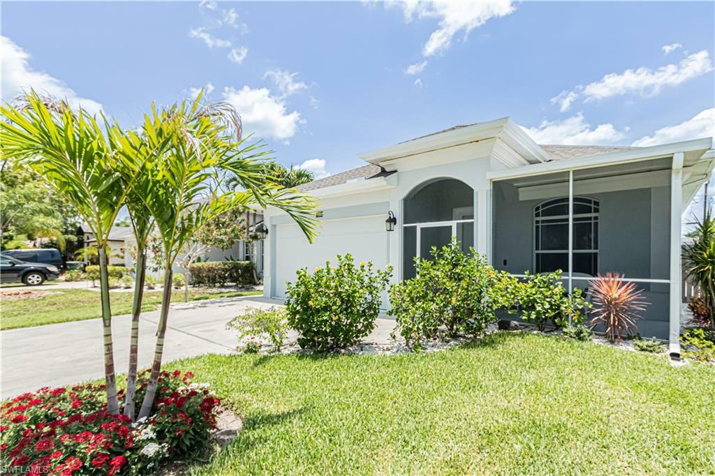 Property Photo:  828 106th Ave N  FL 34108 