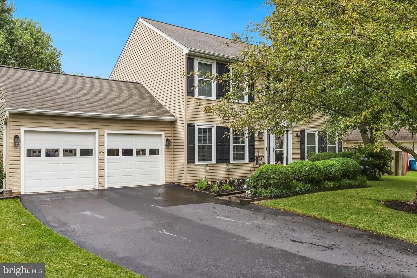 Property Photo:  21735 Pinewood Court  VA 20164 