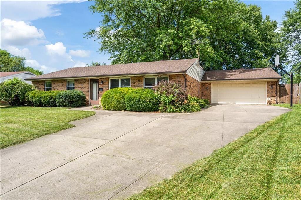 Property Photo:  1286 Peacepipe Trail  OH 45385 