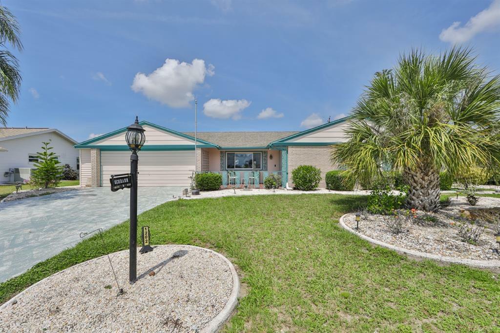 Property Photo:  1202 Desert Hills Drive  FL 33573 