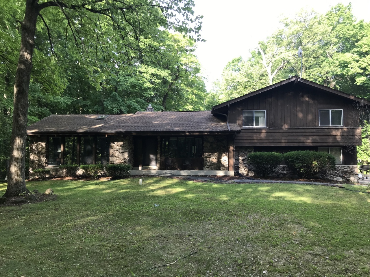 Property Photo:  481 Beechwood Dr  WI 53012 