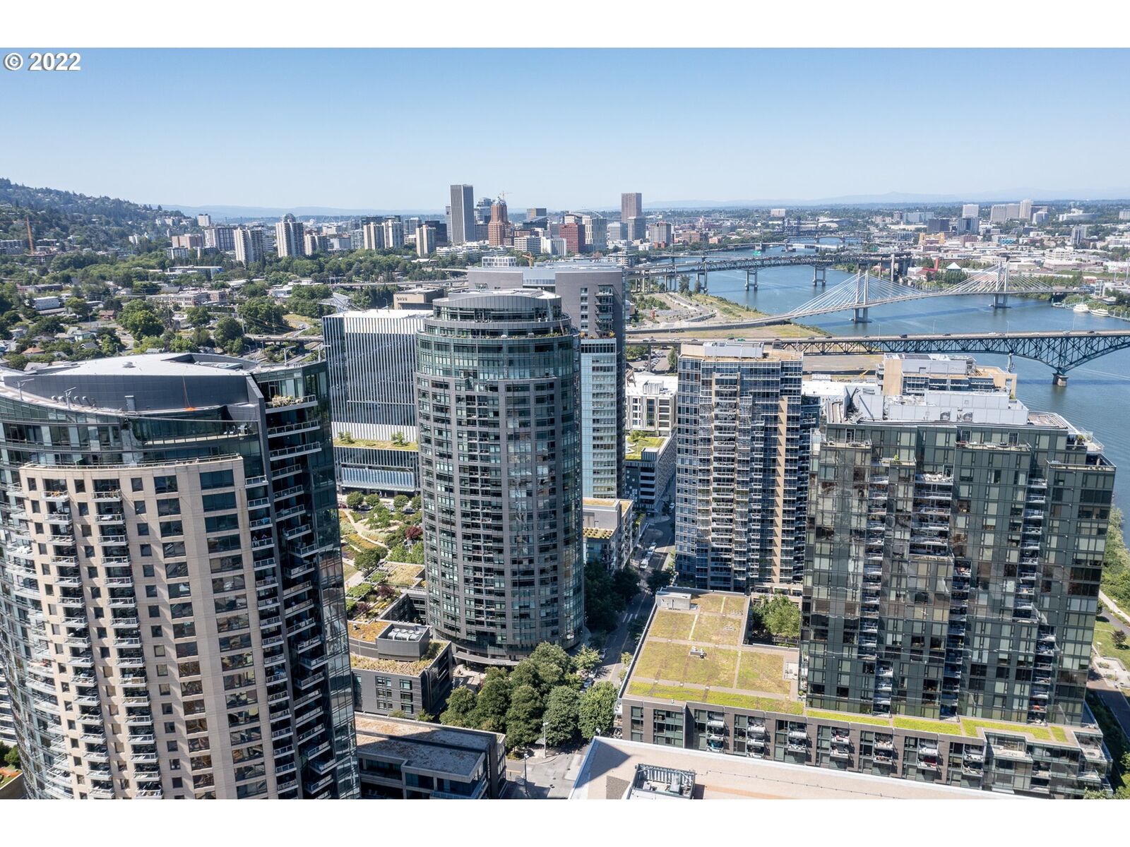 Property Photo: 3601 S River Pkwy 2416 OR 97239