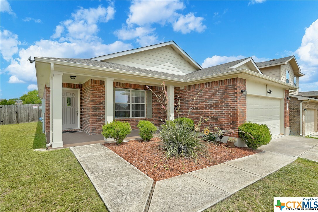 Property Photo: 12000 Gaelic Drive TX 78754