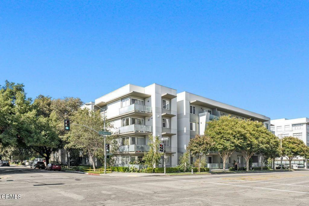 Property Photo: 160 S Hudson Avenue 315 CA 91101
