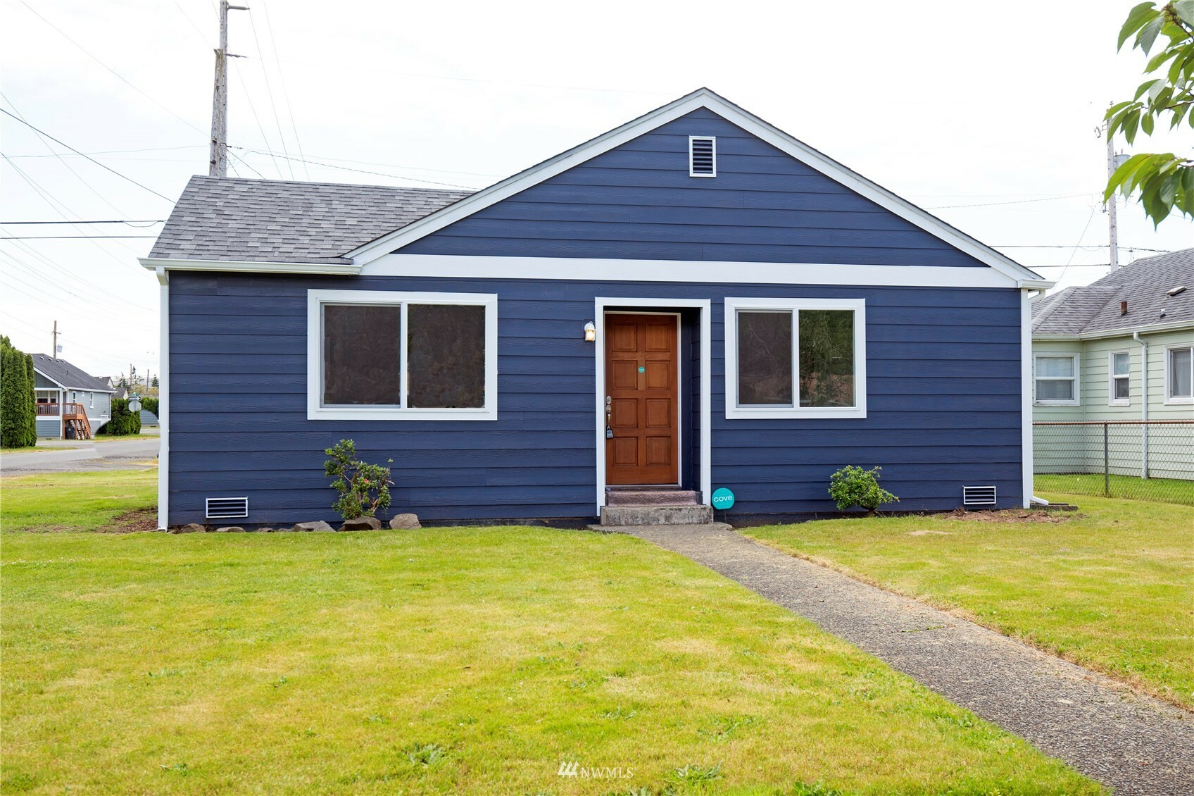 Property Photo:  3036 Cherry Street  WA 98550 