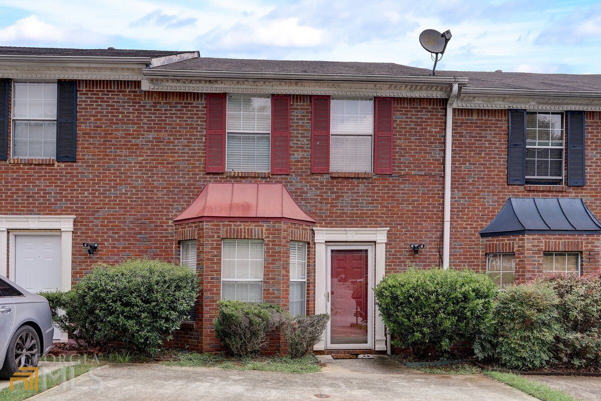 Property Photo: 5714 Wind Gate Lane GA 30058