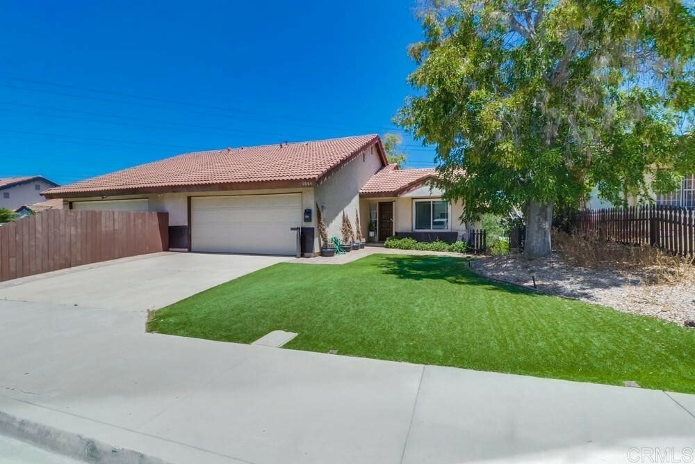 Property Photo:  1064 Sage View  CA 91910 