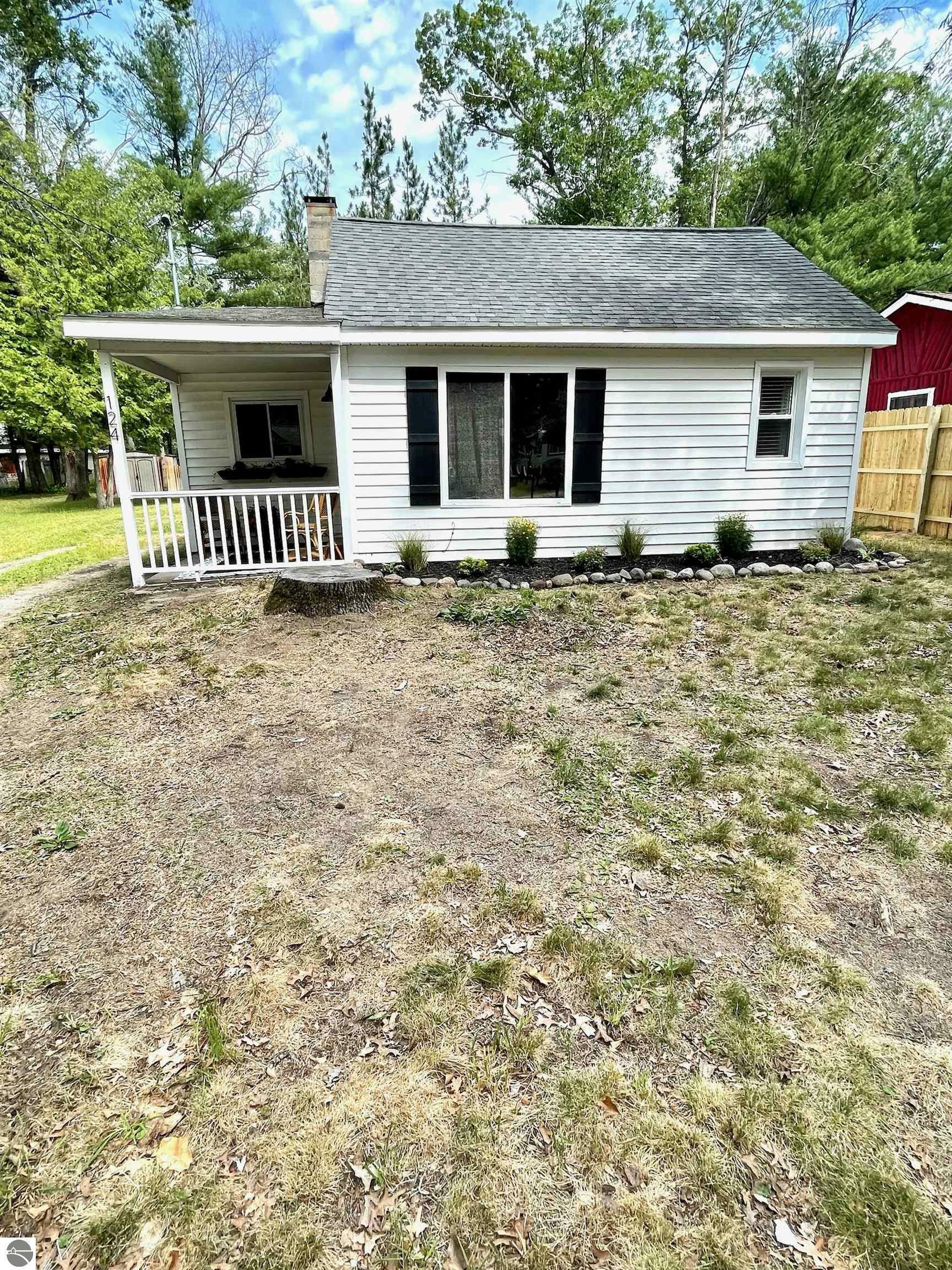 Property Photo:  124 Sheridan Drive  MI 48651 