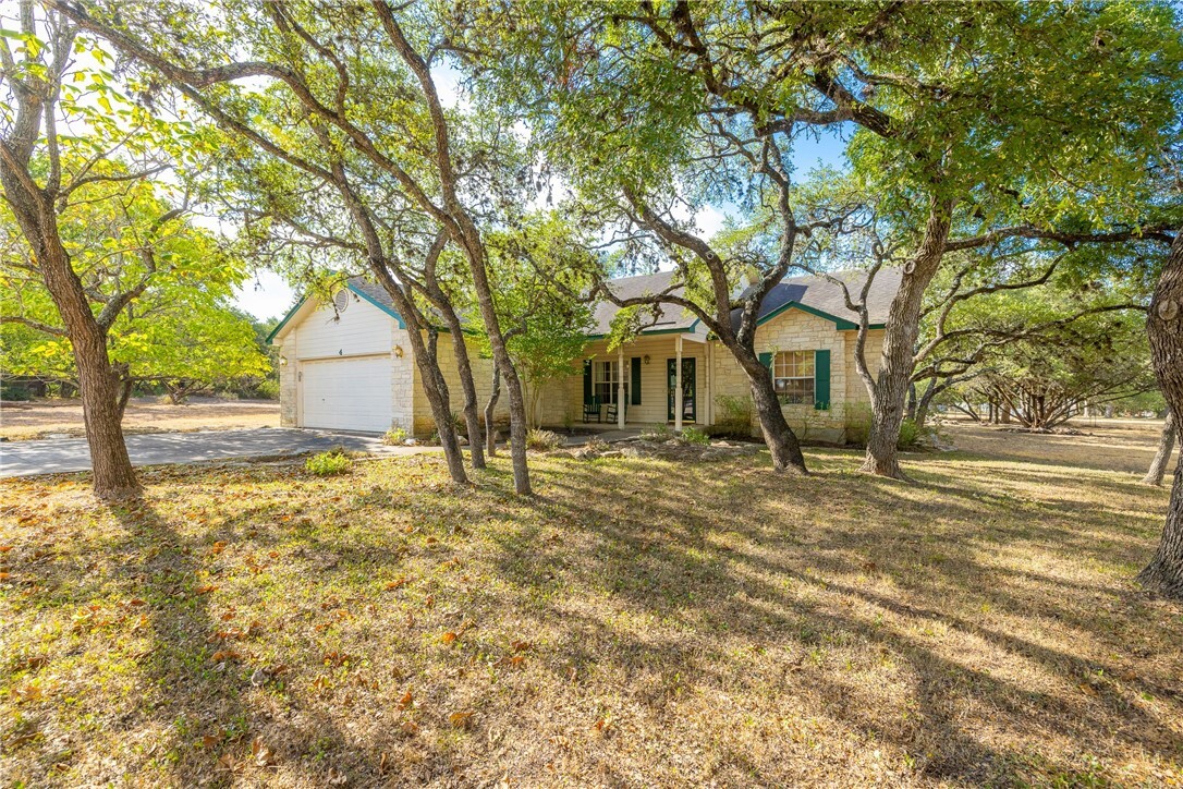 Property Photo: 4 El Rey Street TX 78676