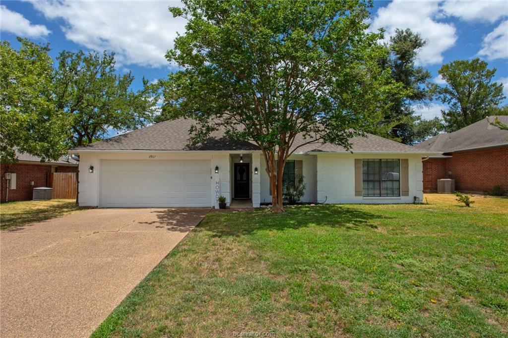 Property Photo: 2907 Pueblo Court S TX 77845-7709