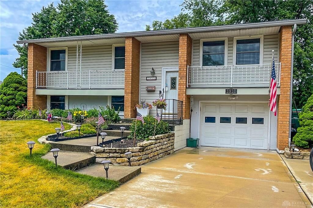 Property Photo: 3931 Raymond Drive OH 45323