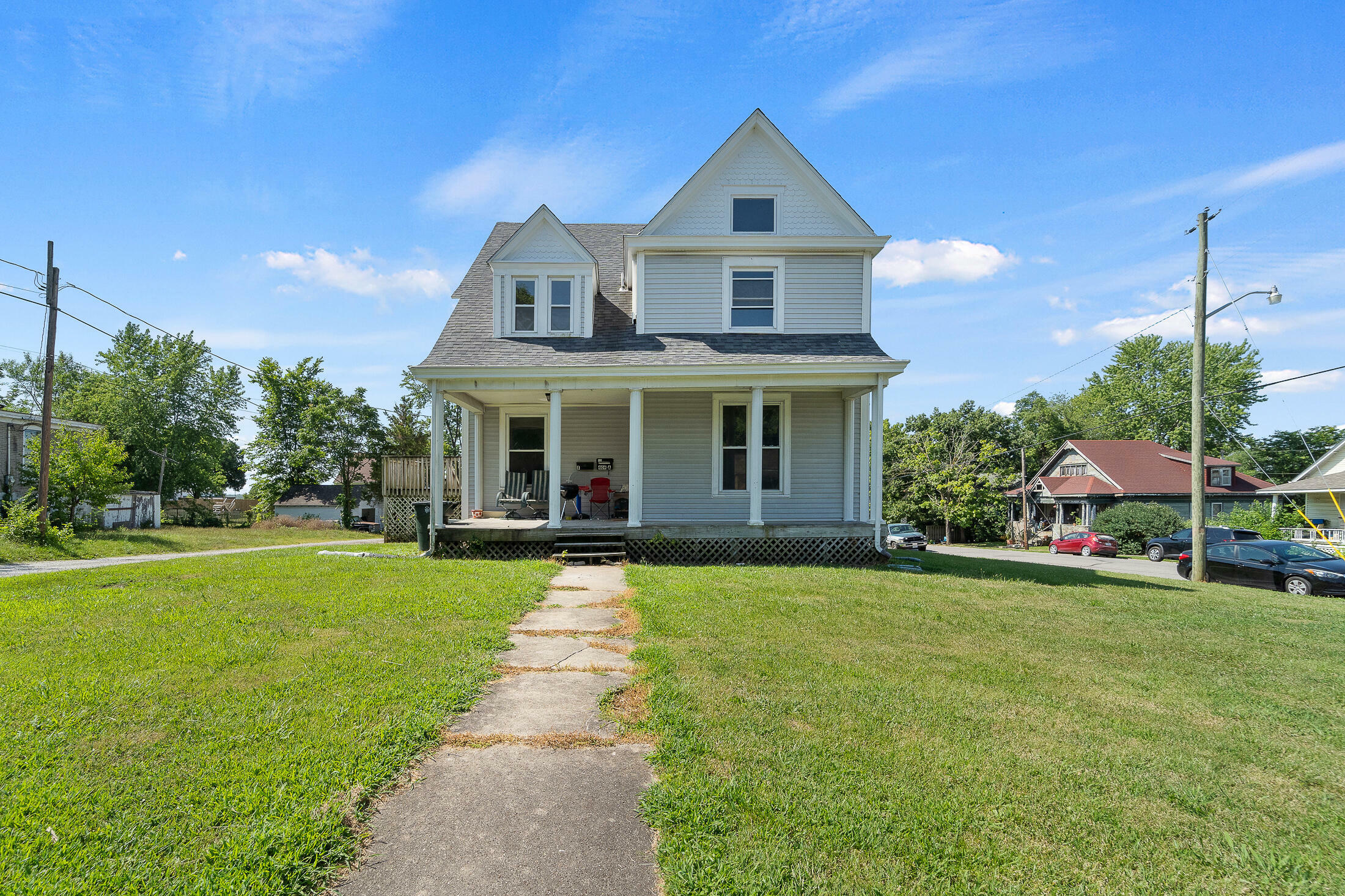 Property Photo:  406 E 8th Street  MO 65251 