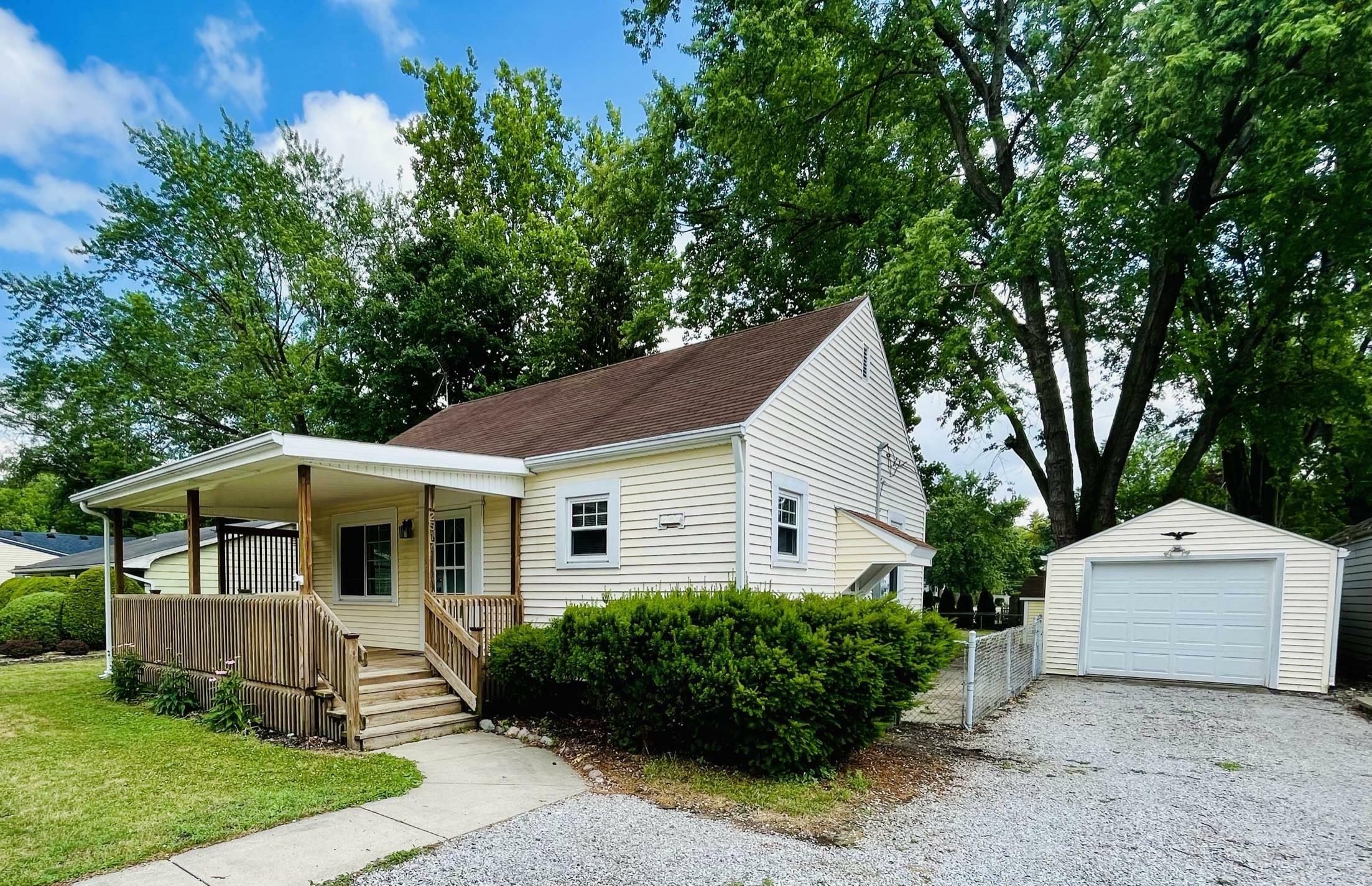 Property Photo:  2517 Genesee Avenue  IN 46809 