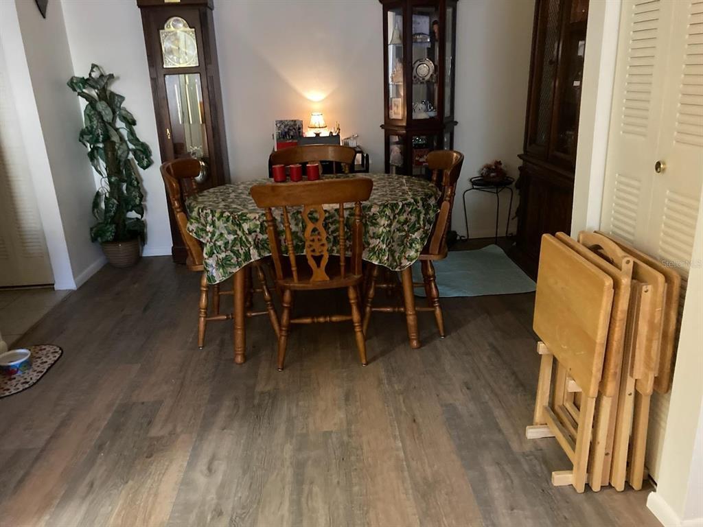 Property Photo:  