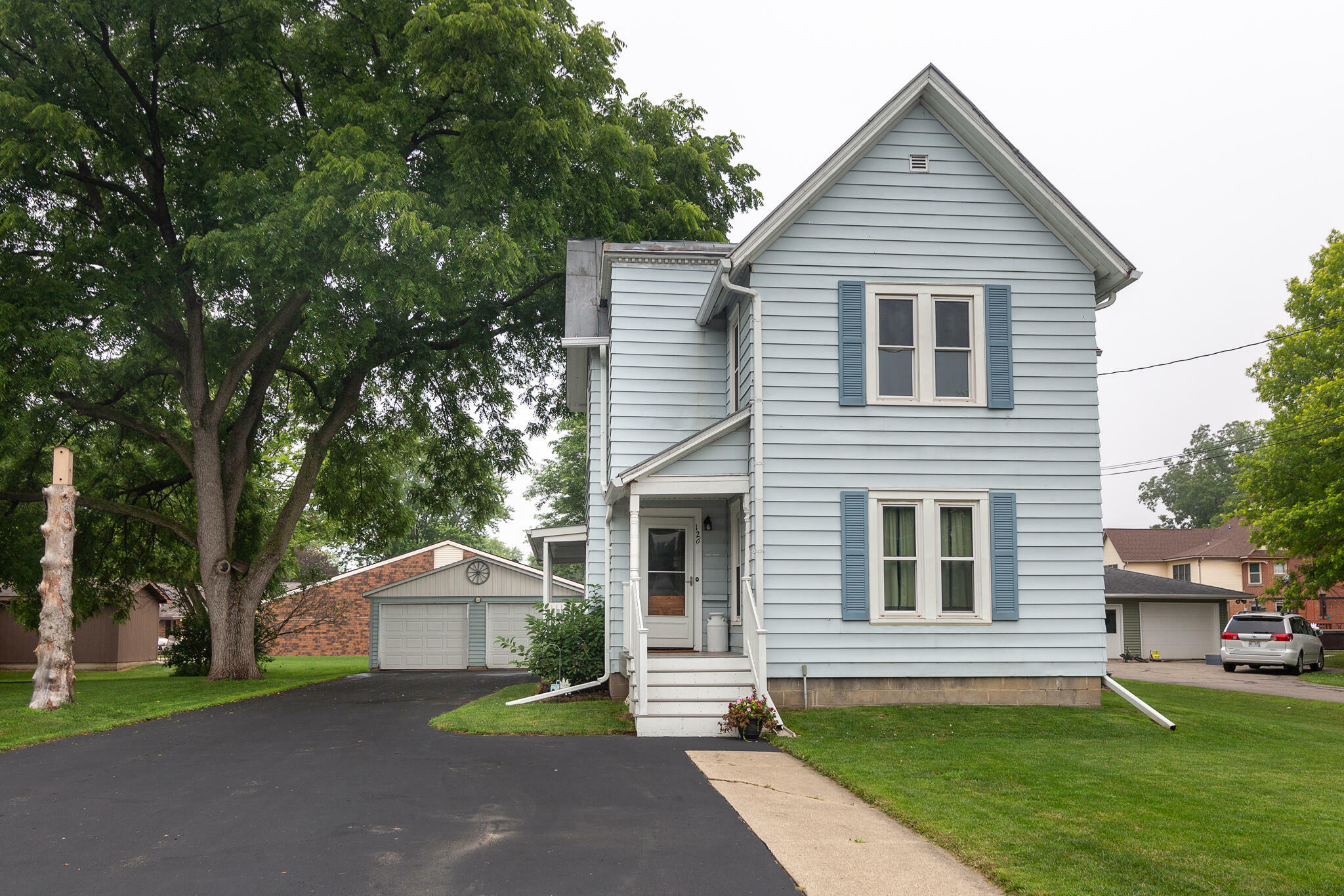 Property Photo:  126 Oak Ave  WI 54669 