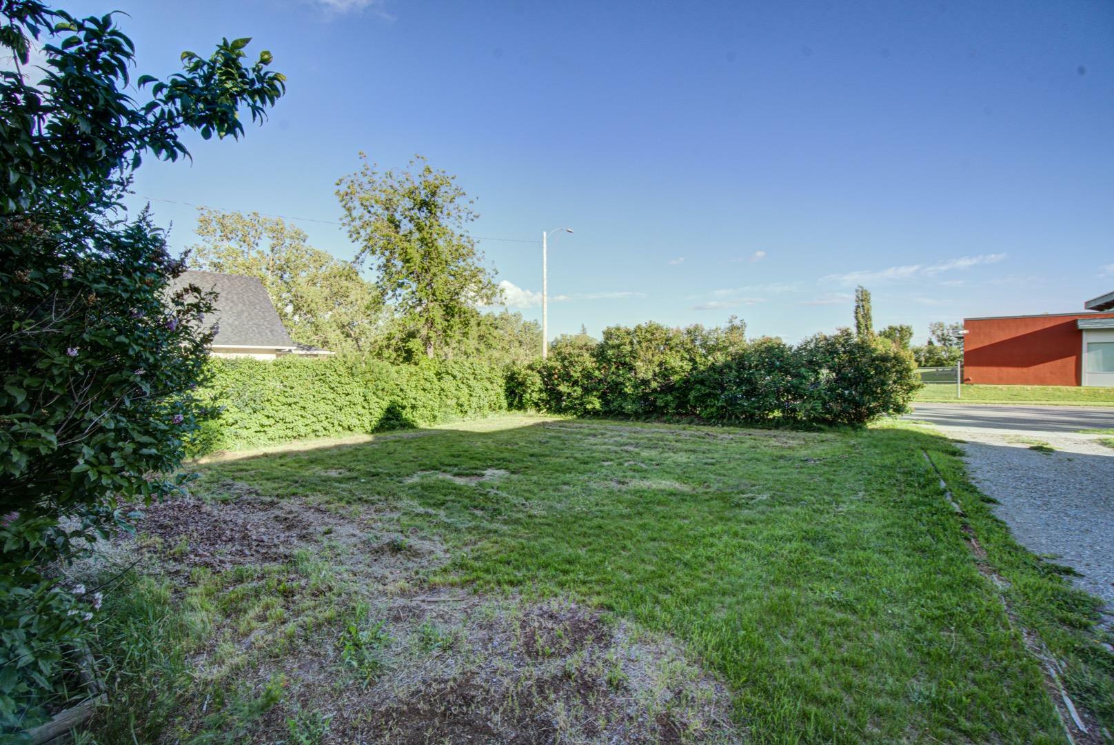 Property Photo: 317 Dufferin Street AB T0L 1A0