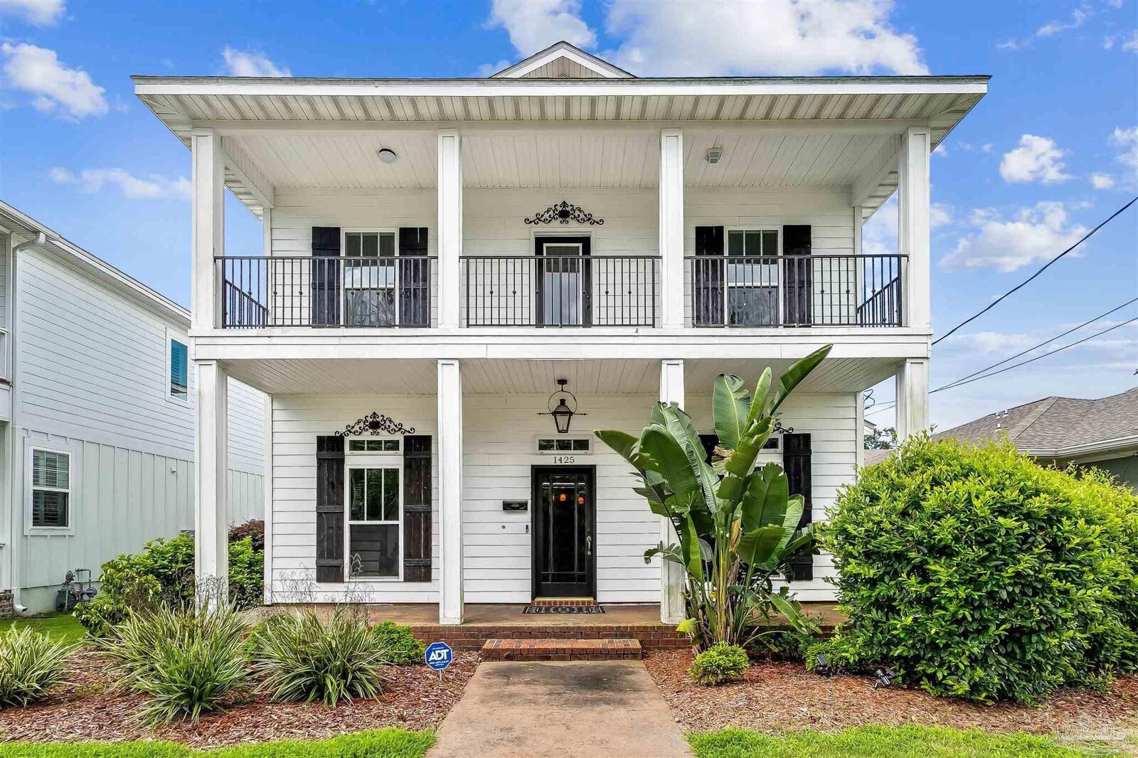 Property Photo: 1425 Cypress St FL 32502