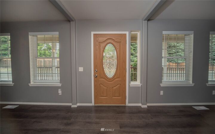 Property Photo: 310 W Ridgeview Lane WA 98926