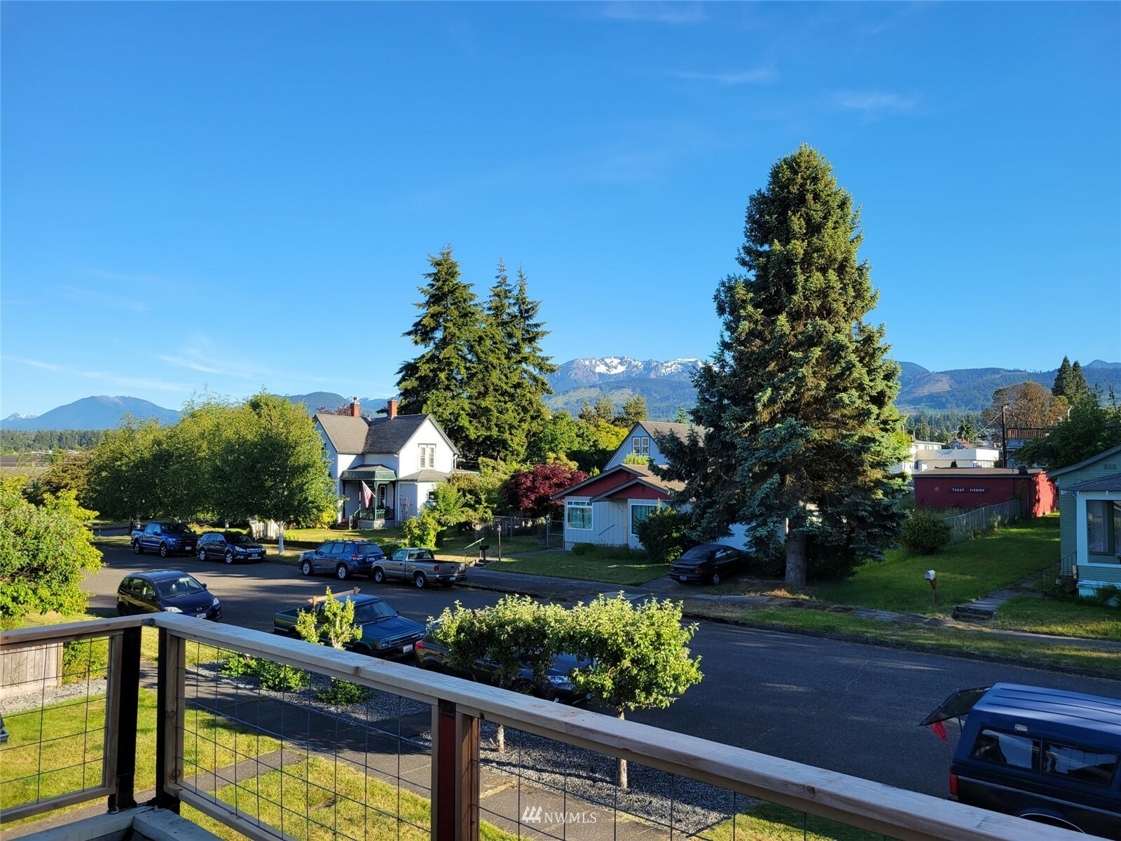 Property Photo: 319 W 7th Street WA 98362