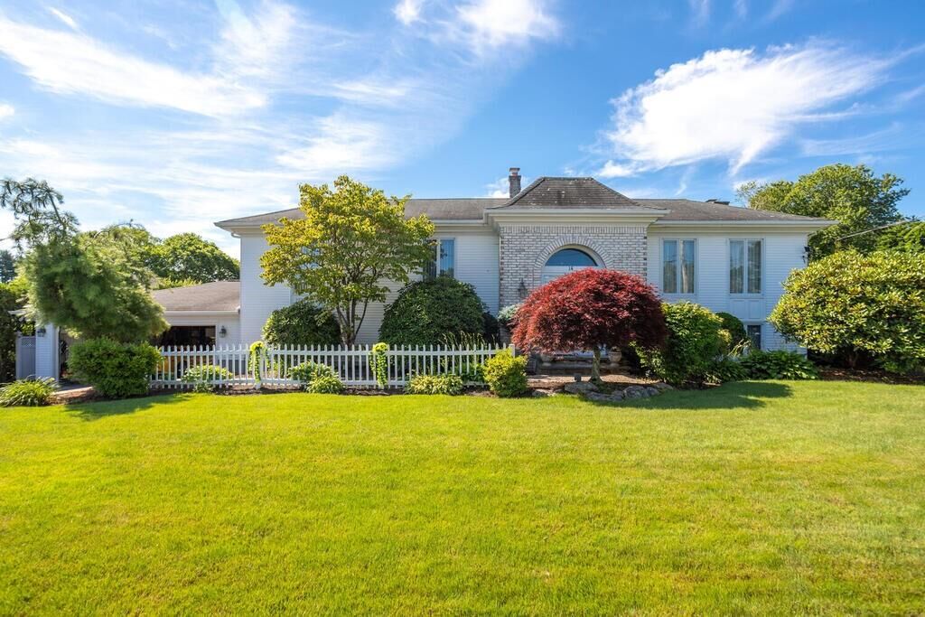 Property Photo:  14 Carriage Wy  RI 02904 