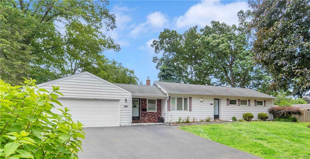 Property Photo: 24 Lincoln Street CT 06096