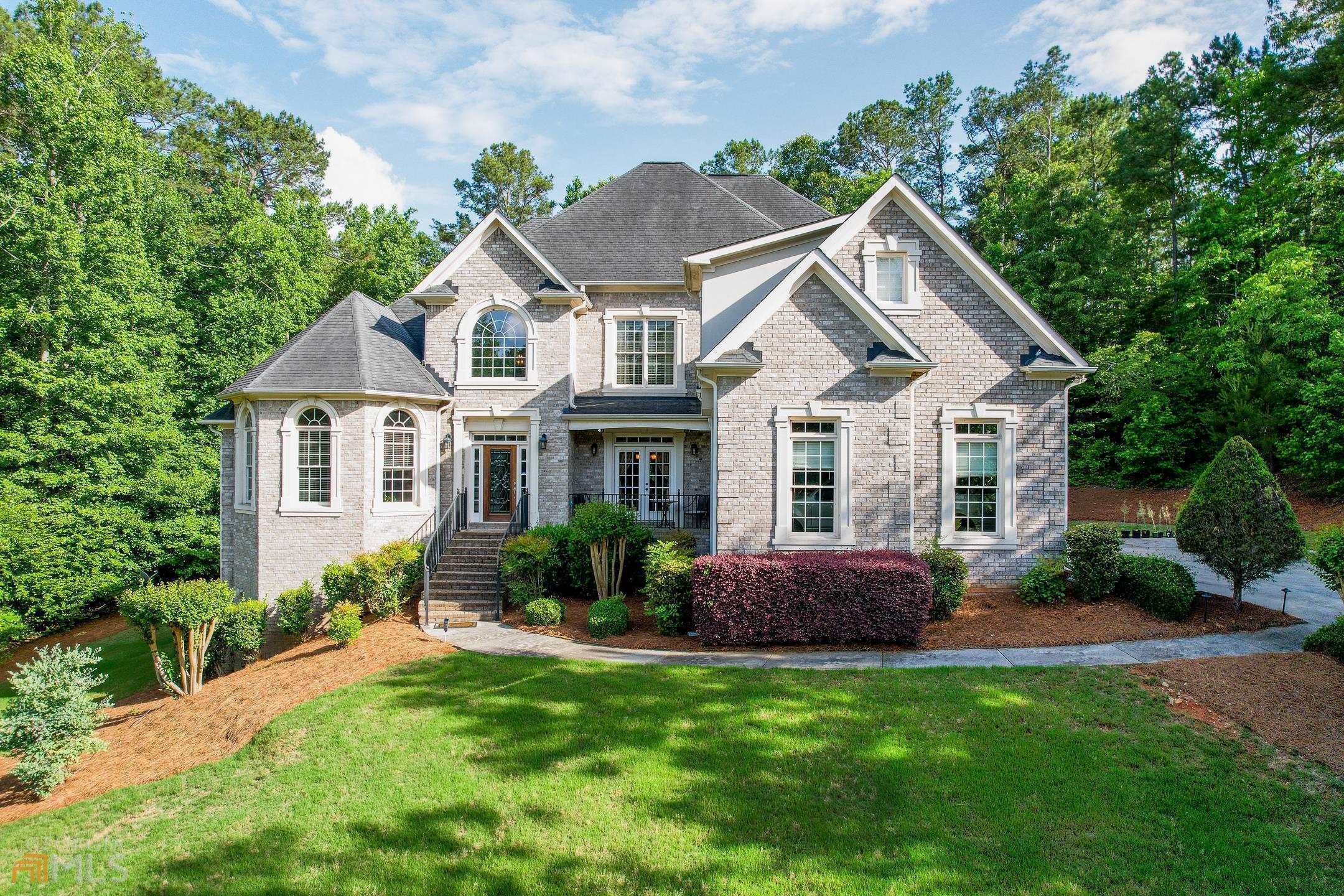 Property Photo: 2014 Fontainbleau Drive GA 30094