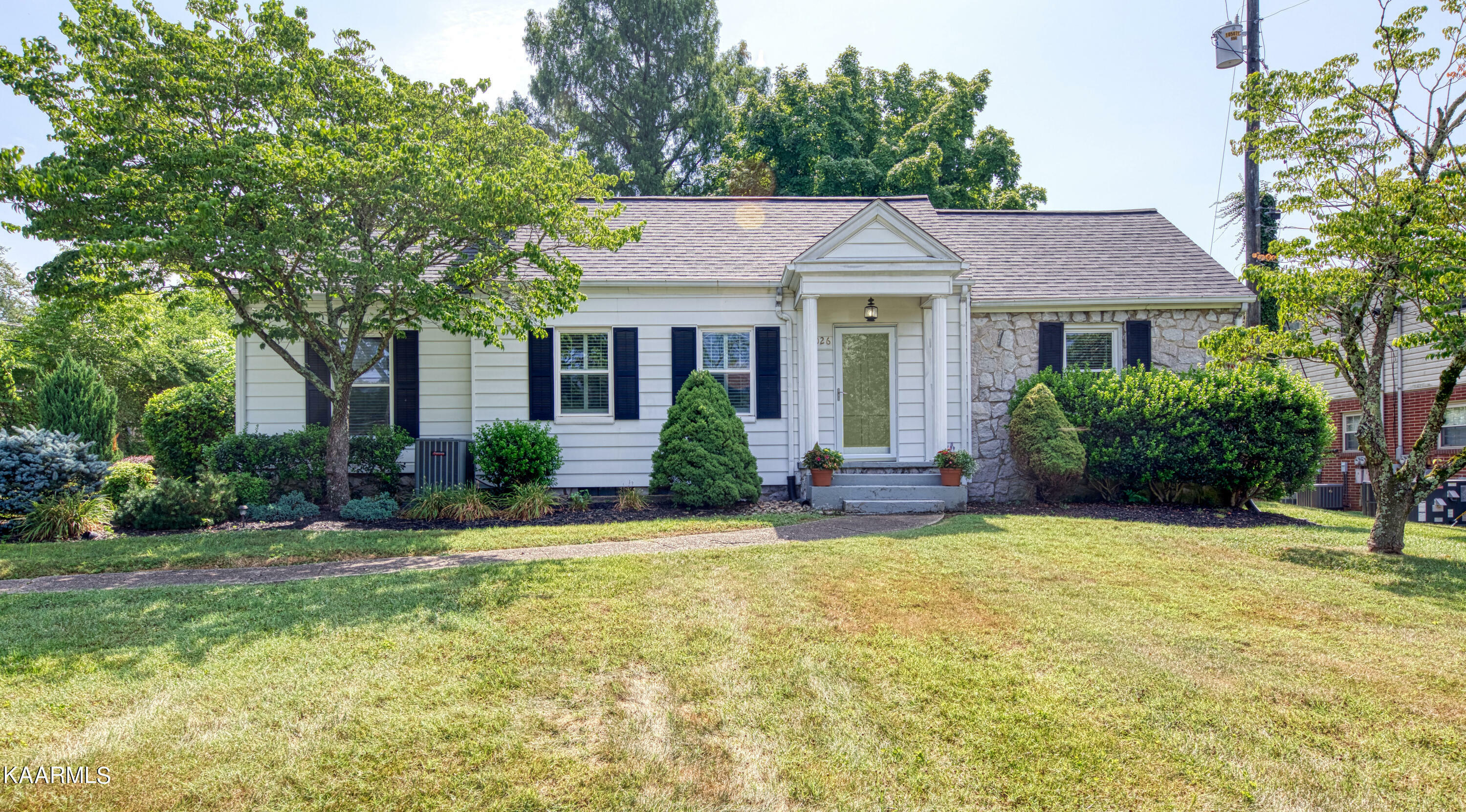 Property Photo:  5026 Jacksboro Pike  TN 37918 