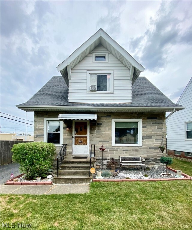 Property Photo: 4303 W 56th Street OH 44144