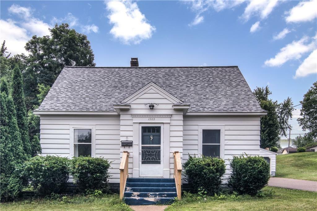 Property Photo:  1305 Vine Street  WI 54703 