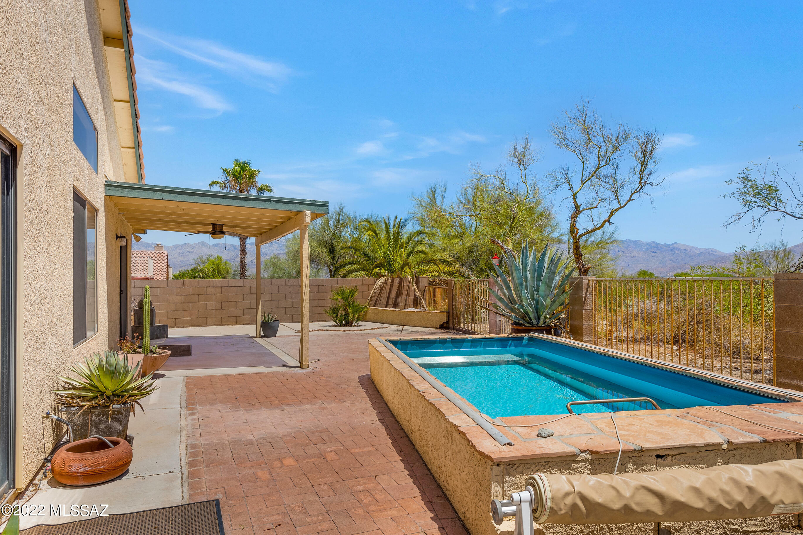 Property Photo:  36 N Nightfall Avenue  AZ 85748 