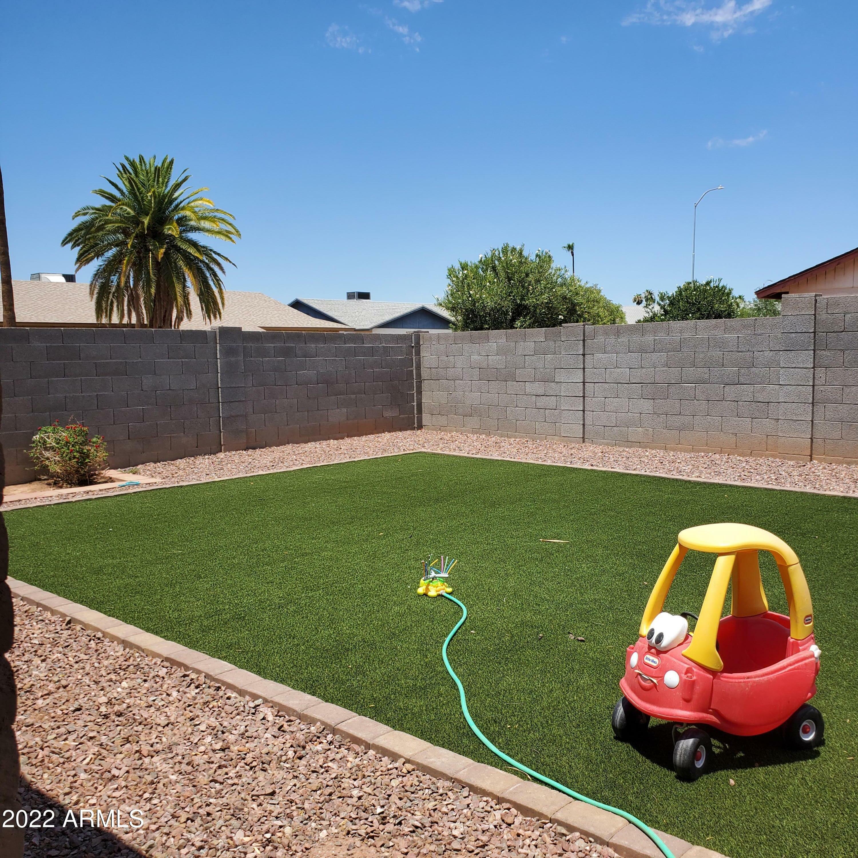Property Photo: 932 W Laguna Azul Avenue AZ 85210